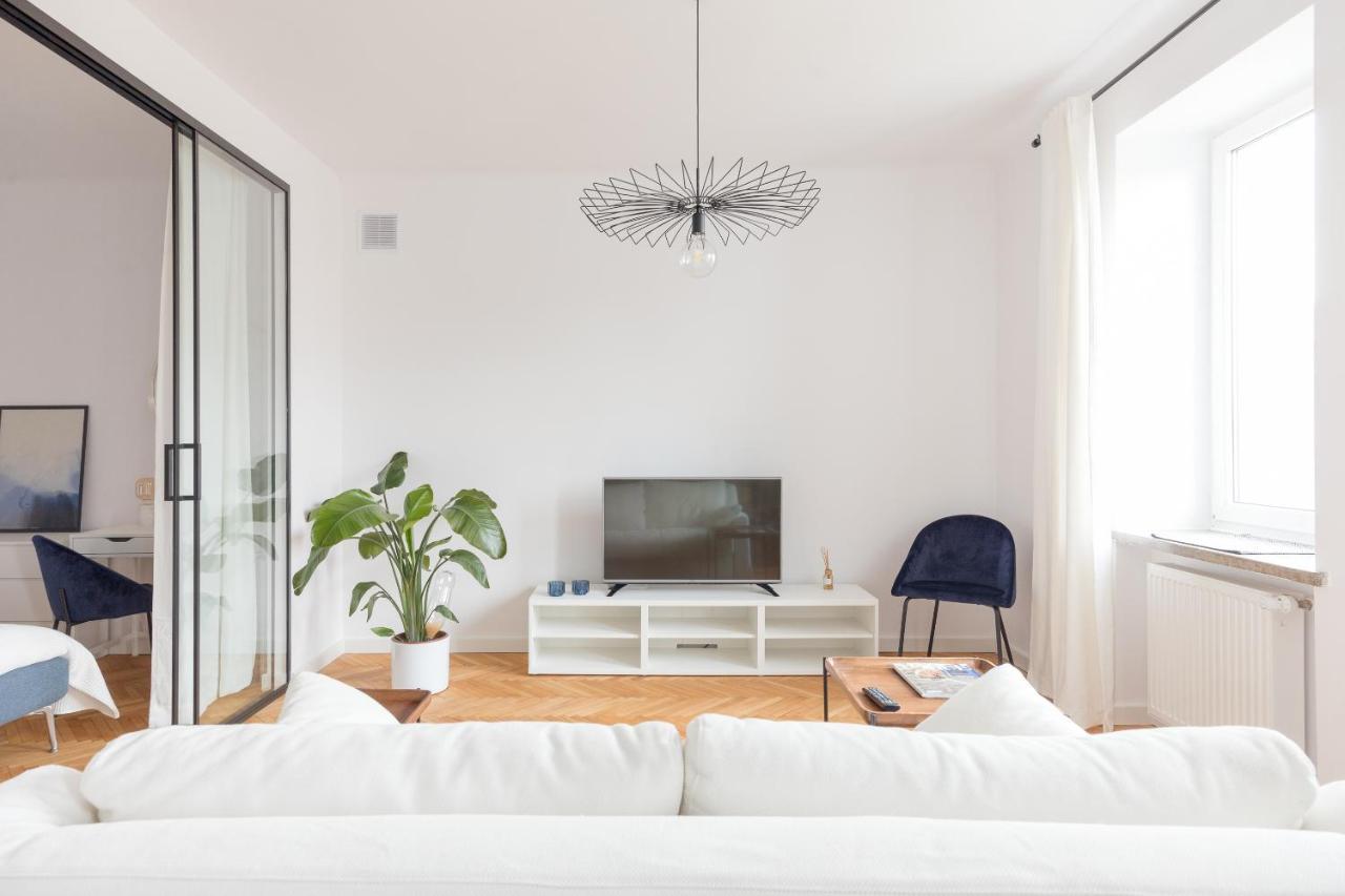 Designer Apartment In The Central Варшава Екстер'єр фото