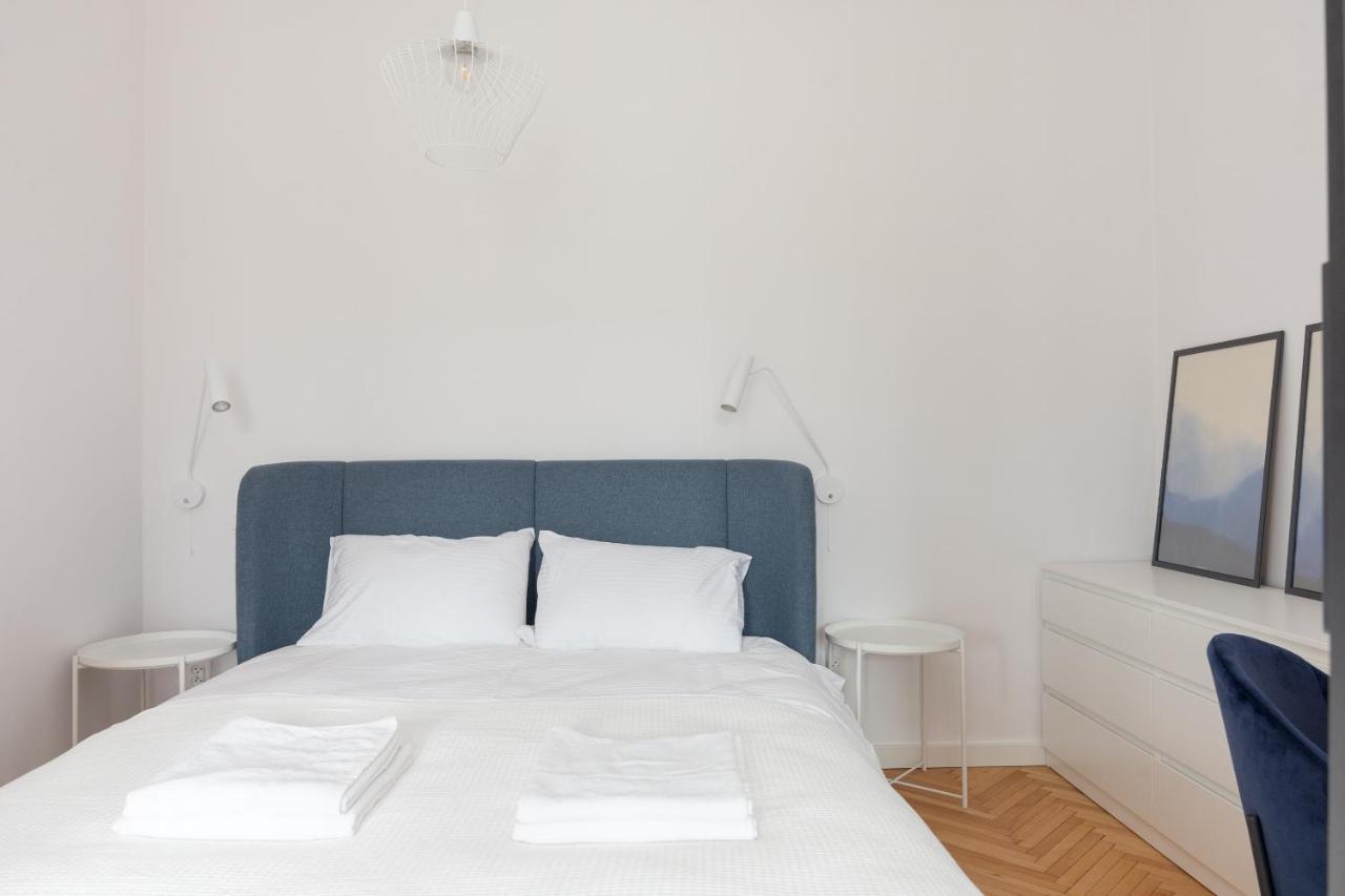 Designer Apartment In The Central Варшава Екстер'єр фото